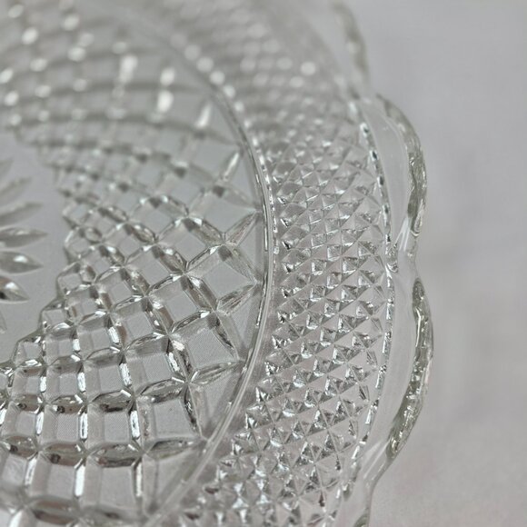 Vintage Anchor Hocking Wexford Cupped Edge Torte Plate Quilted Diamond Design - Picture 5 of 12